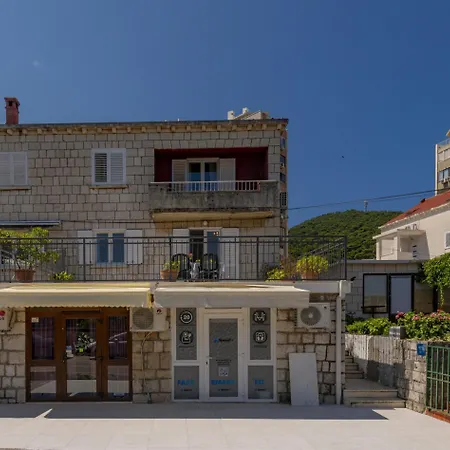 With Large Terrace Dubrovník