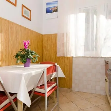 アパート With Large Terrace ドゥブロブニク