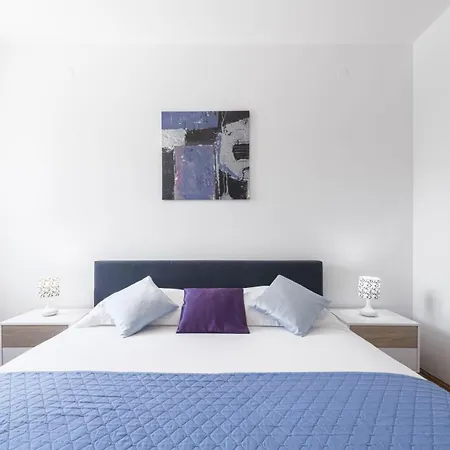 With Large Terrace Διαμέρισμα *