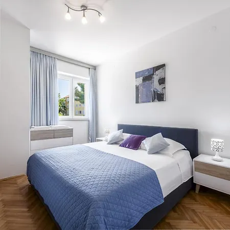 アパート With Large Terrace