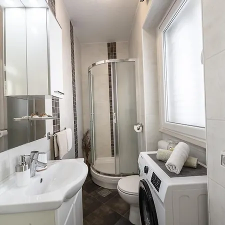 アパート With Large Terrace ドゥブロブニク