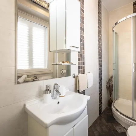 With Large Terrace * ドゥブロブニク