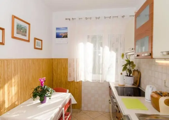 With Large Terrace Ντουμπρόβνικ