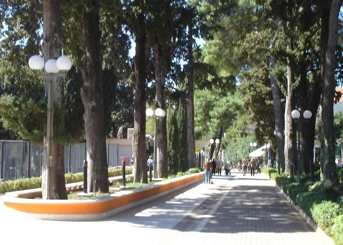 With Large Terrace Διαμέρισμα *