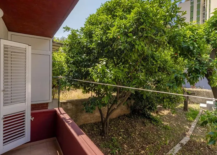 With Large Terrace Appartamento *